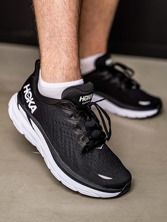 Hoka One One Clifton 8 M Black / White