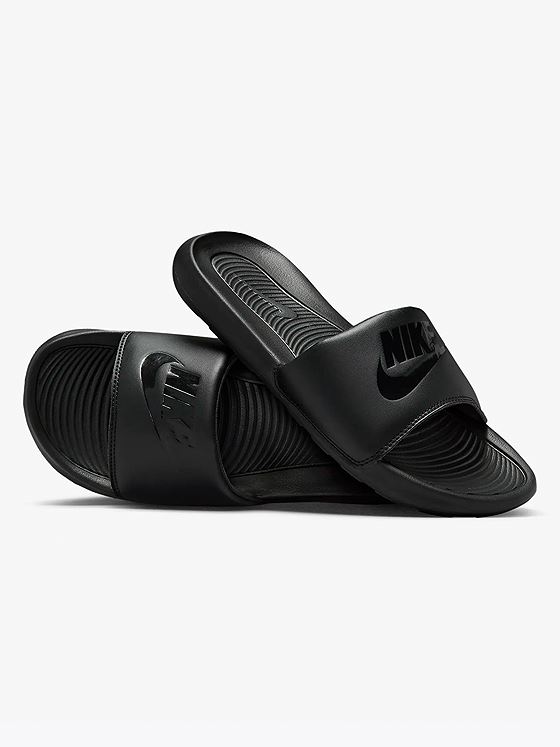 Nike Victori One Black