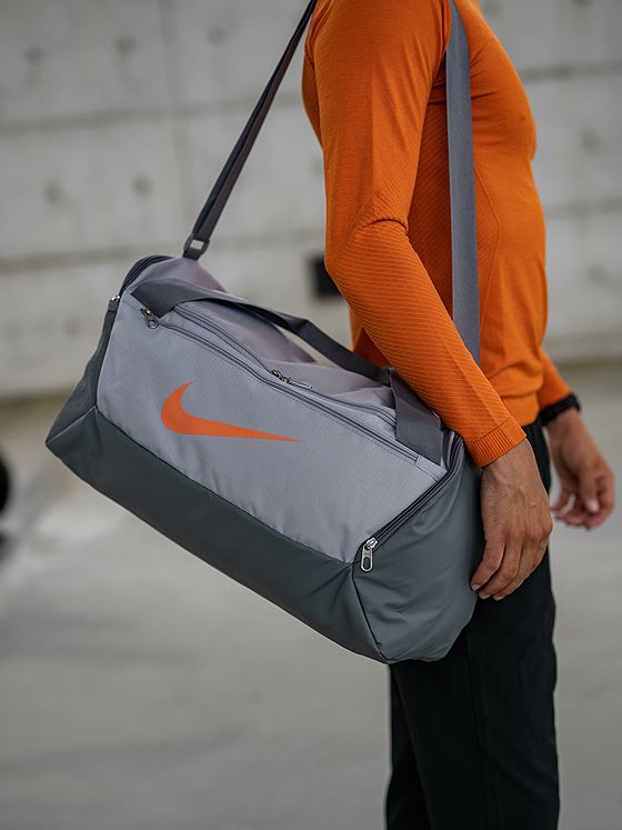 Nike Brasilia Training Duffel Bag 41L Grå