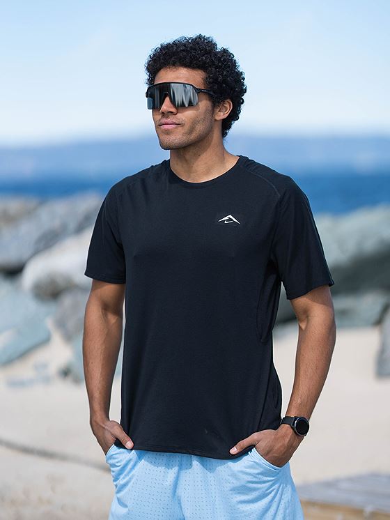 Nike Dri-Fit ADV Solar Chase Short Sleeve Running Top Black / Summit White