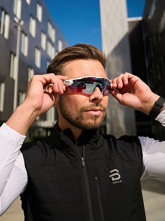 Oakley Radar Ev Path Polished White / Brilleglassfarge: Prizm Snow Sapphire / Lysgjennomslipp: 13%