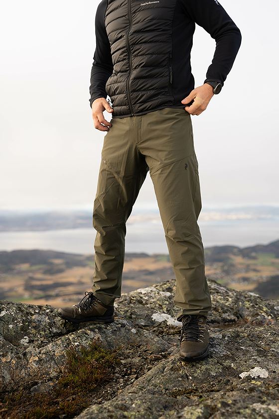 Peak Performance Outdoor Softshell Pants Forest Night