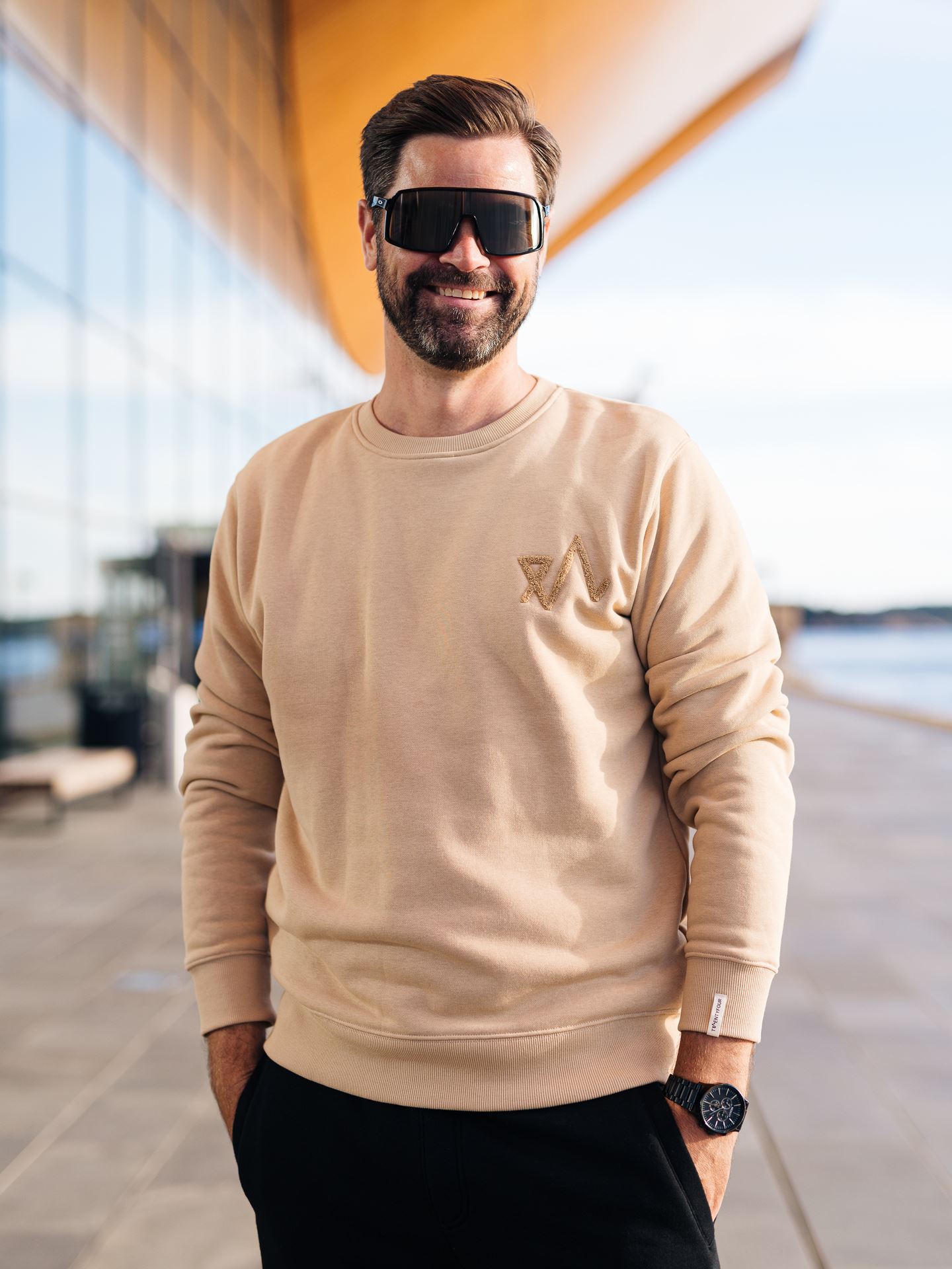 Twentyfour Logo Genser Sand