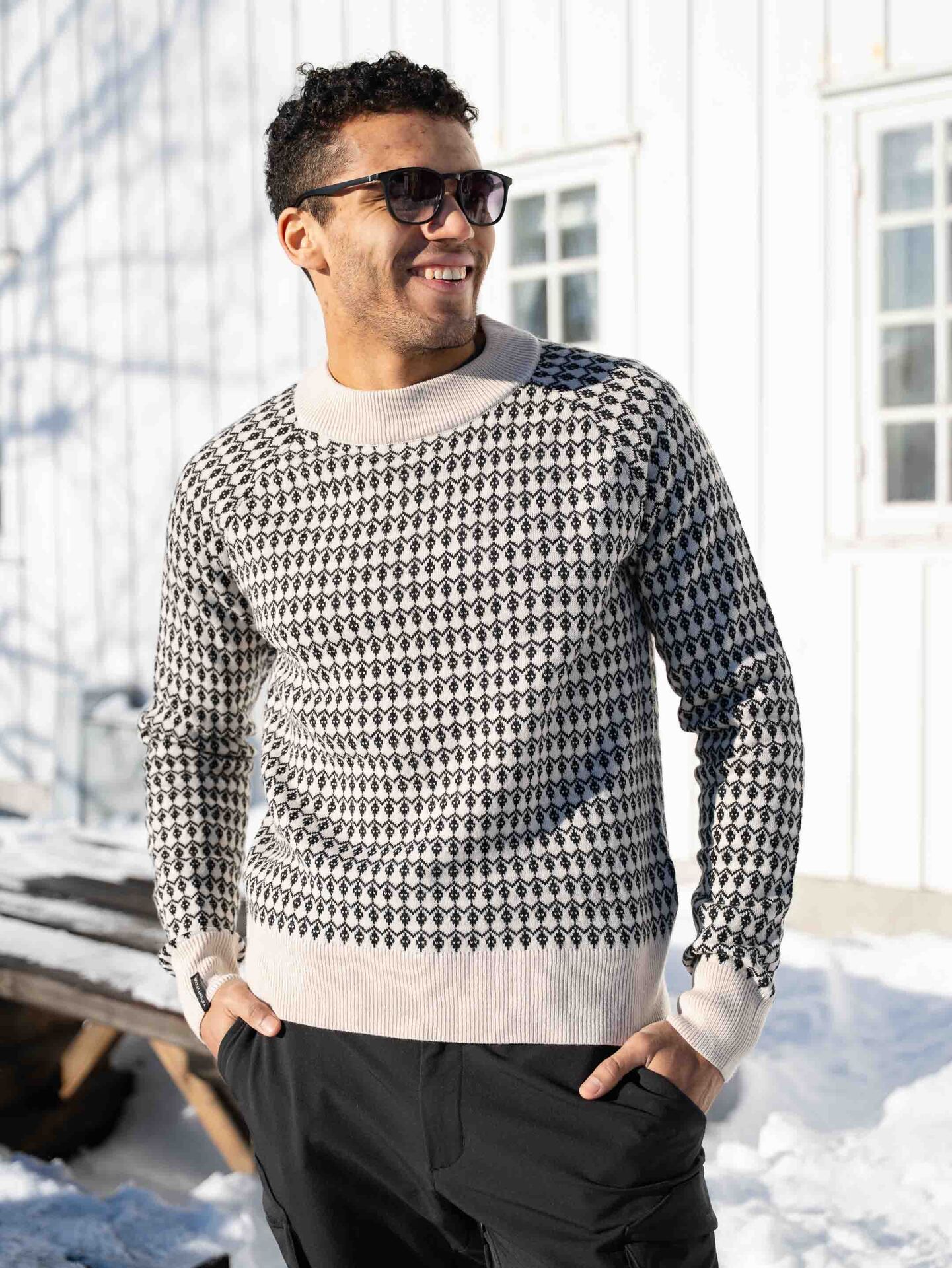 Twentyfour Aurora Ullgenser Gråhvit