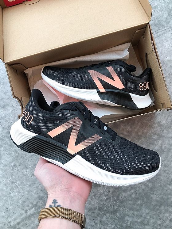 New Balance New Balance W890 Black with Thunder & Ginger Pink