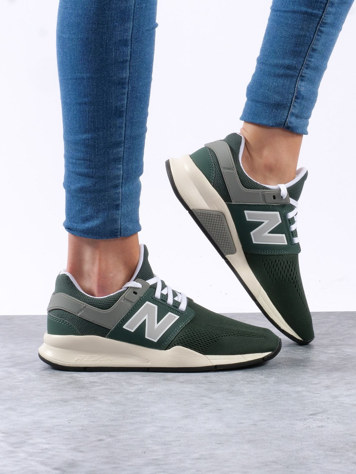 New balance top w247