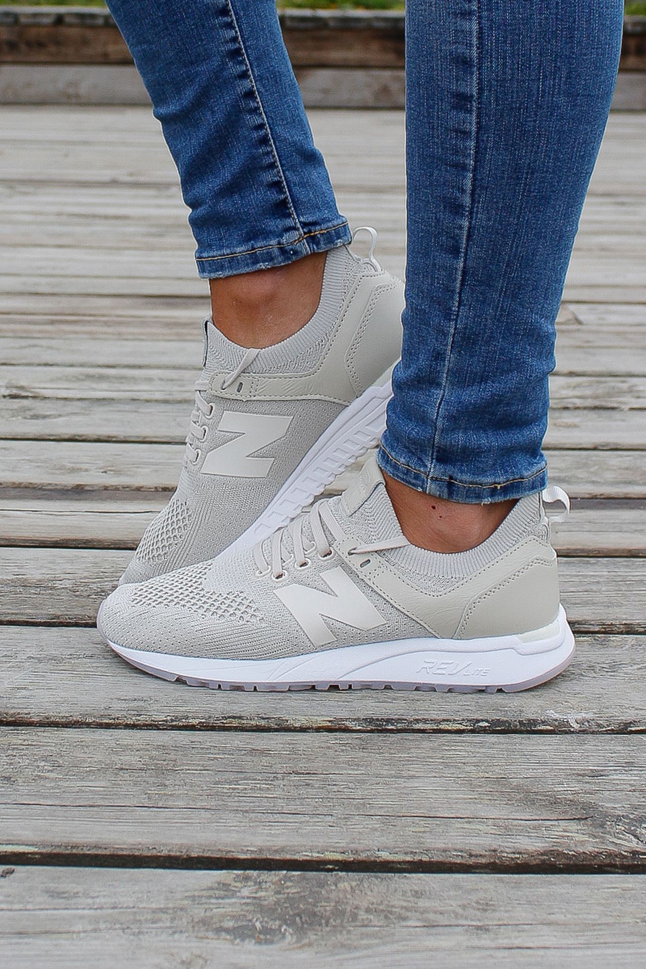 New Balance WRL247 Moonbeam White Getinspired.no
