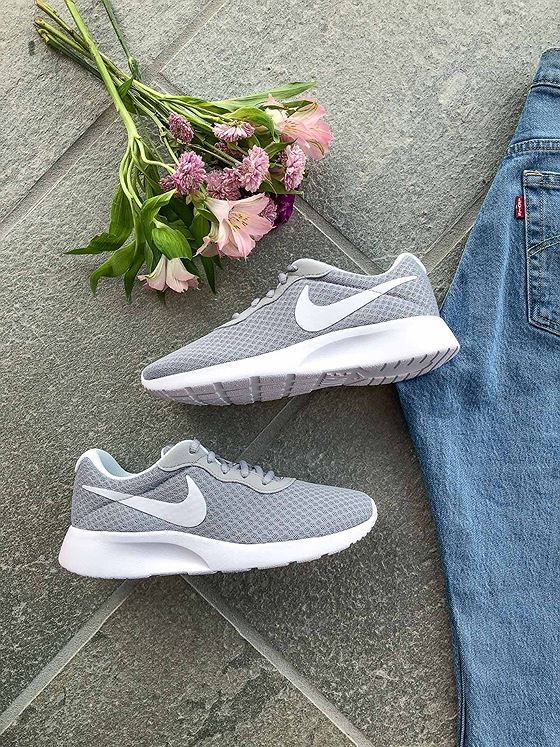 Nike Tanjun