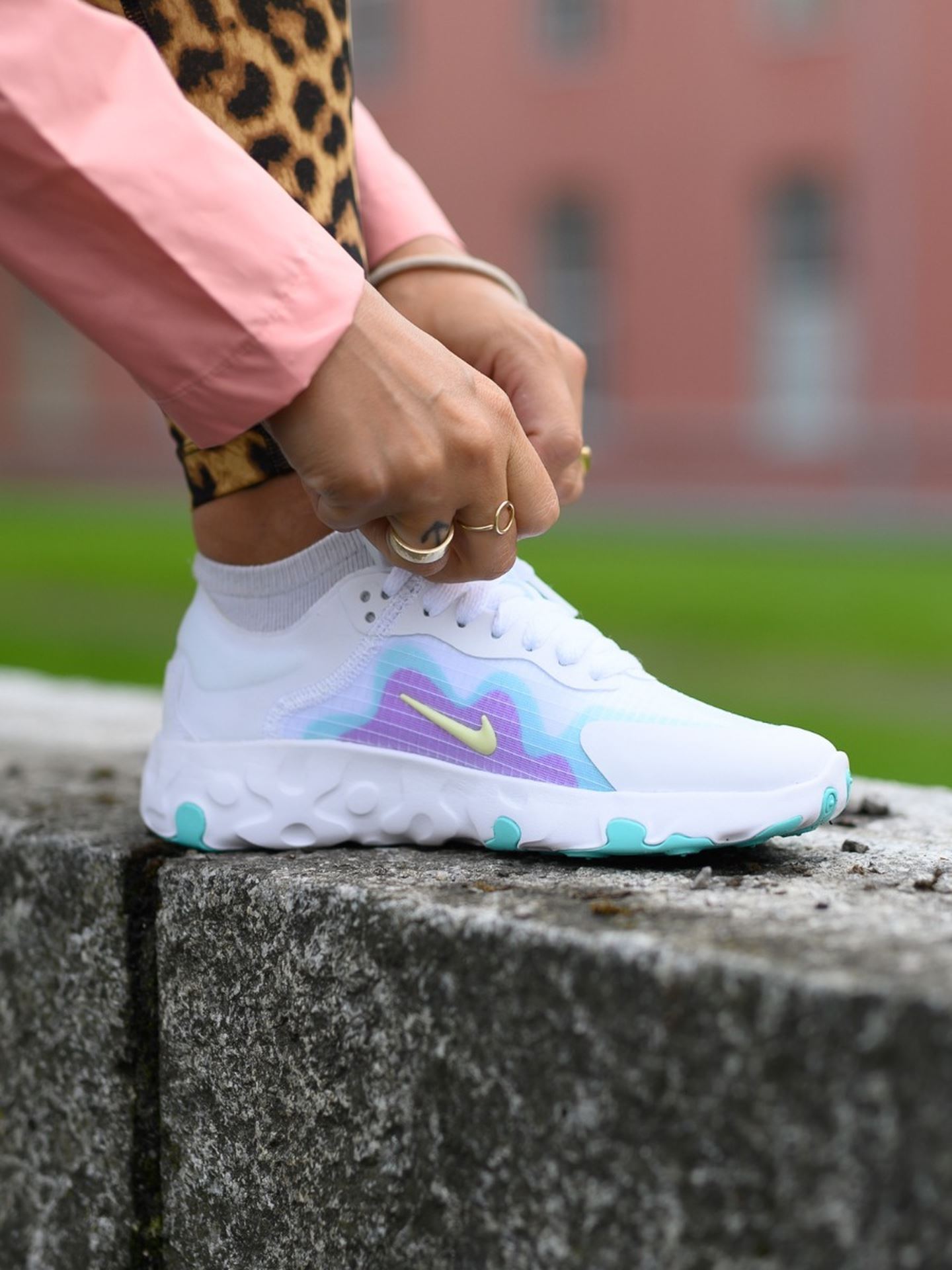 nike renew lucent size 5