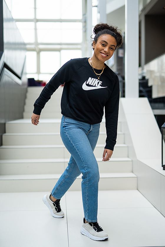 Nike Essential Fleece Crew Black/ white