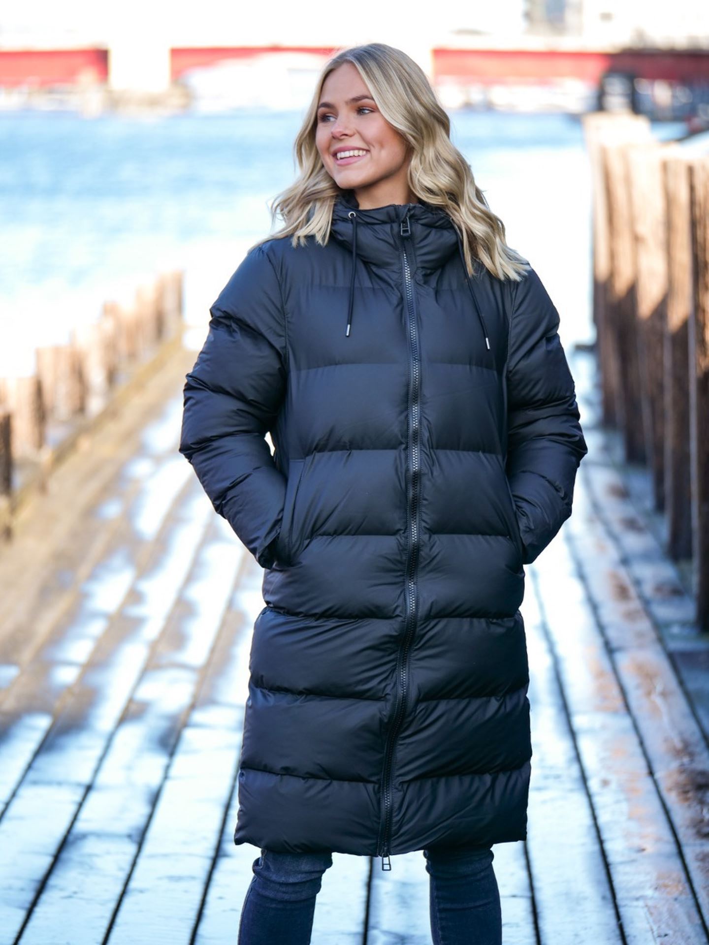 Midler gøre ondt cement RAINS Long Puffer Jacket - SORT | Getinspired.no