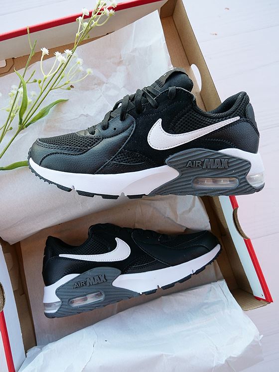 Nike Air Max Excee Black/ White-Dark Grey