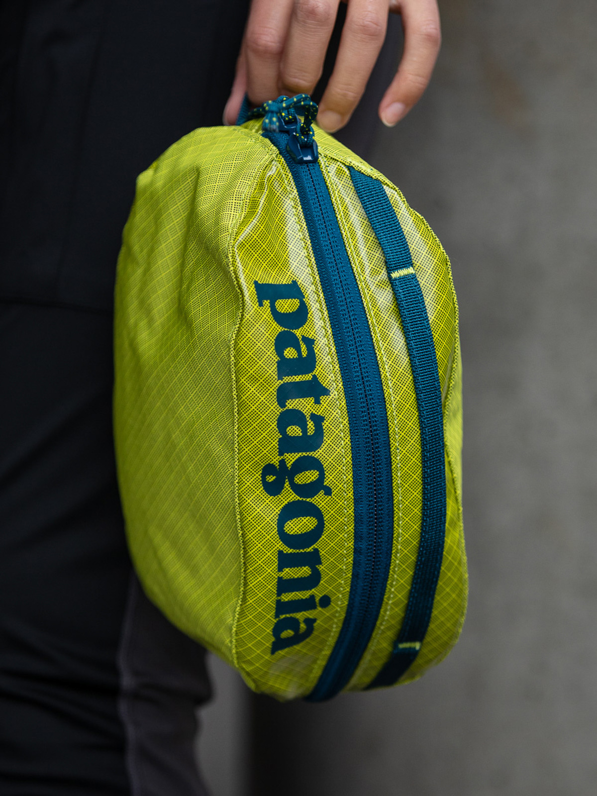 patagonia black hole chartreuse Cube-Small Unisex Adult One Size Sports, Fitness & Outdoors Made with 100% recycled fabric Patagonia Black Hole Mini MLC