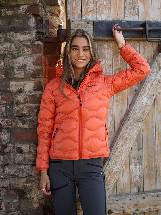 Peak Performance Helium Hood Jacket Zeal Orange