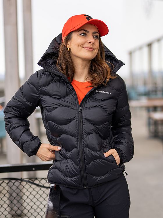 Peak Performance W Helium Down Hood Jacket Black