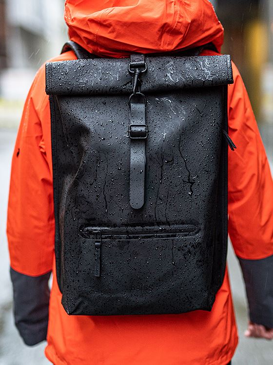 Rains Rolltop Rucksack Black