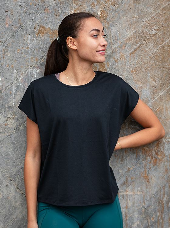 Röhnisch Split Back Tee Black