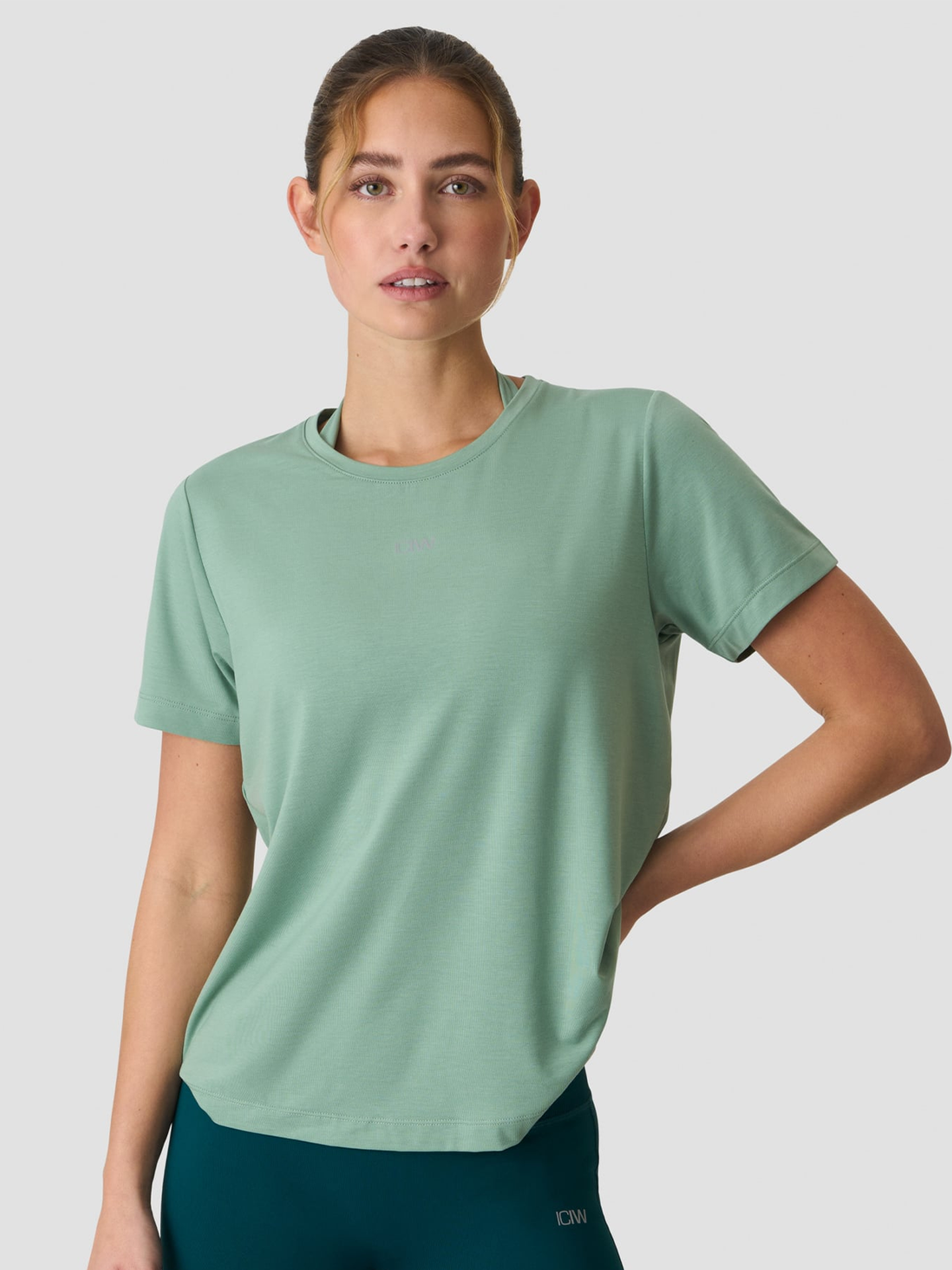 ICIW Define Loose T-Shirt Light Moss Green