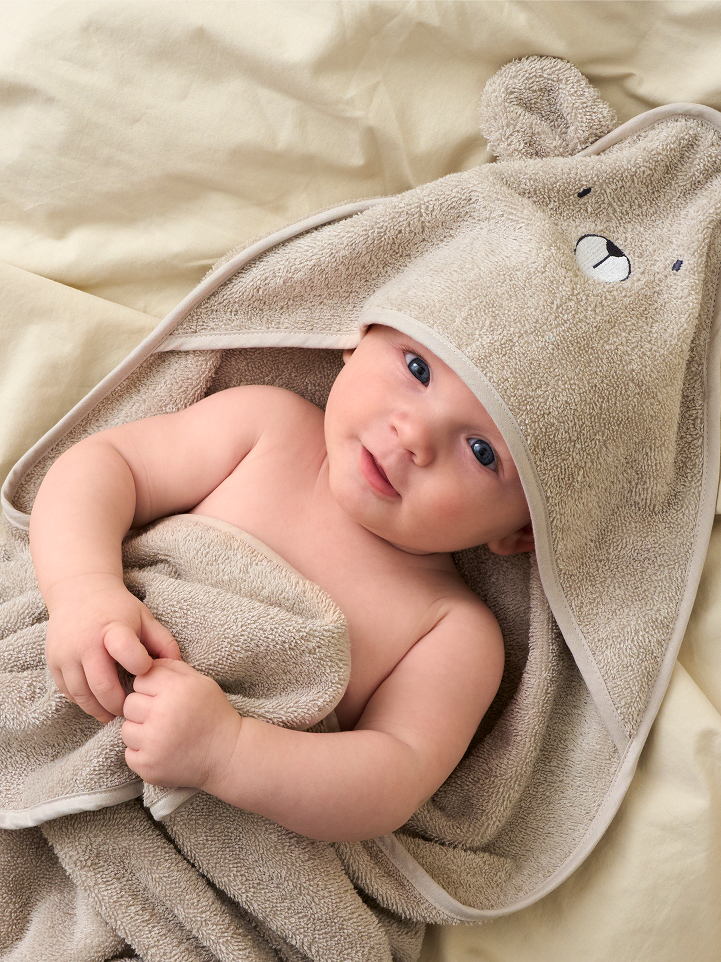 Pippi Hooded baby towel Beige