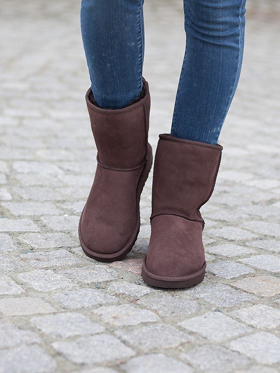 UGG Classic Short II Brun